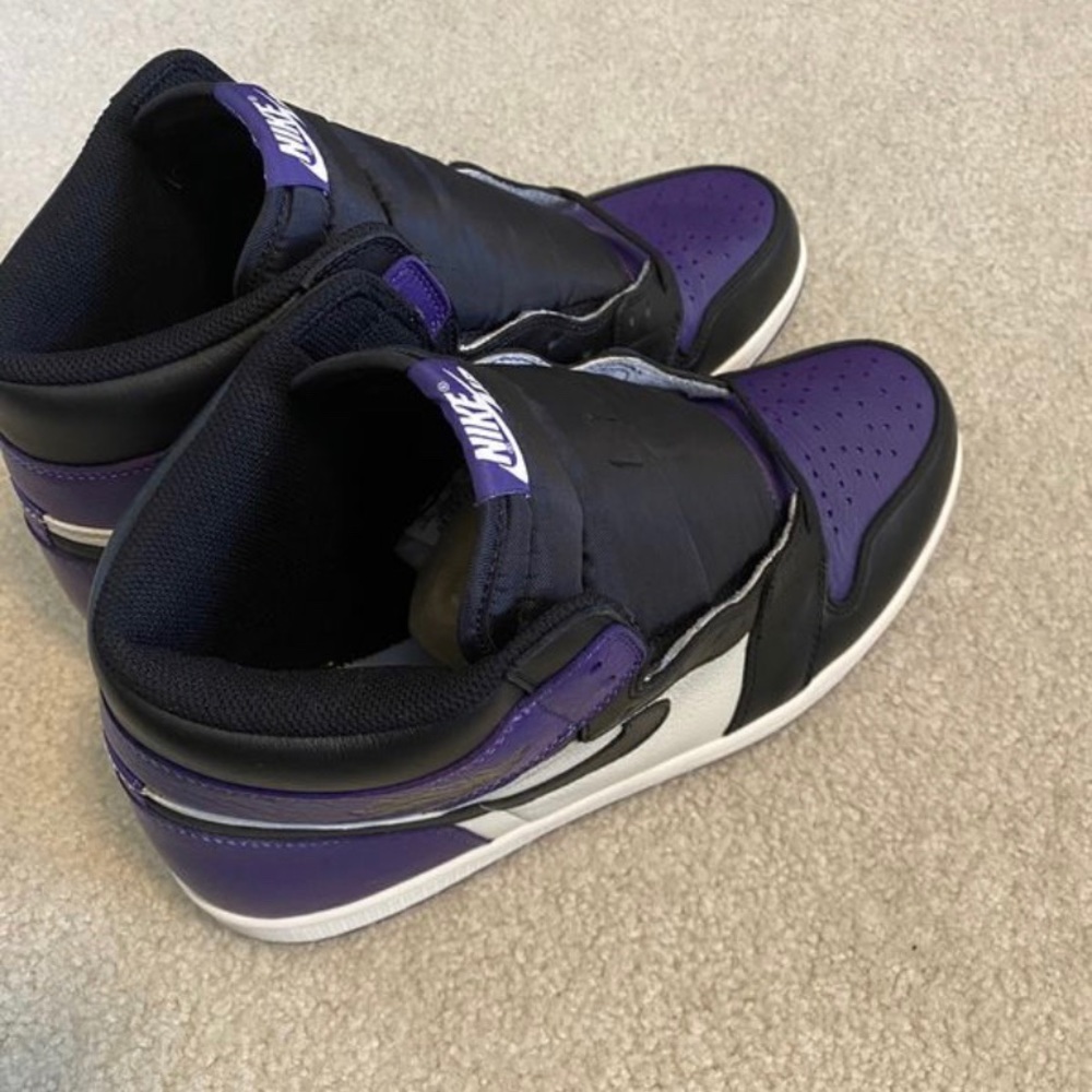 Jordan 1 court purple size 10 - Picture 3 of 4